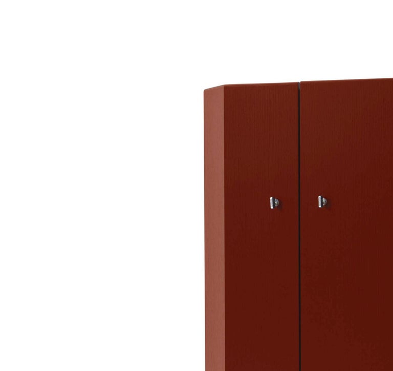 https://a.1stdibscdn.com/kazuhide-takahama-bramante-cabinet-for-cassina-for-sale-picture-4/f_14272/f_428510521734693926147/Captura_de_pantalla_2024_12_20_a_las_12_22_42_master.jpg?width=768