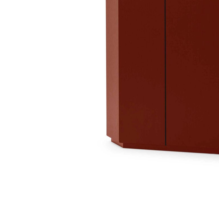 https://a.1stdibscdn.com/kazuhide-takahama-bramante-cabinet-for-cassina-for-sale-picture-7/f_14272/f_428510521734693926504/Captura_de_pantalla_2024_12_20_a_las_12_22_53_master.jpg?width=768