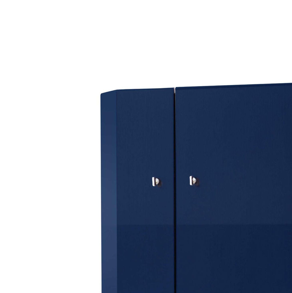https://a.1stdibscdn.com/kazuhide-takahama-bramante-cabinet-for-cassina-for-sale-picture-3/f_14272/f_428511421734694278956/Captura_de_pantalla_2024_12_20_a_las_12_27_22_master.jpg