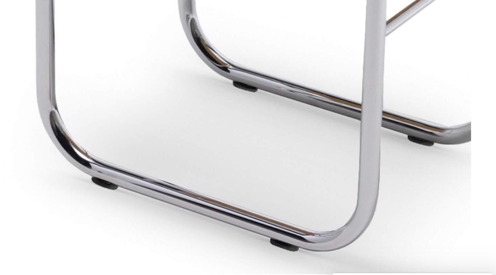 https://a.1stdibscdn.com/charlotte-perriand-set-of-seven-stools-model-9-tabouret-for-cassina-for-sale-picture-13/f_14272/f_428889921734962768768/Captura_de_pantalla_2024_12_23_a_las_14_58_23_master.jpg