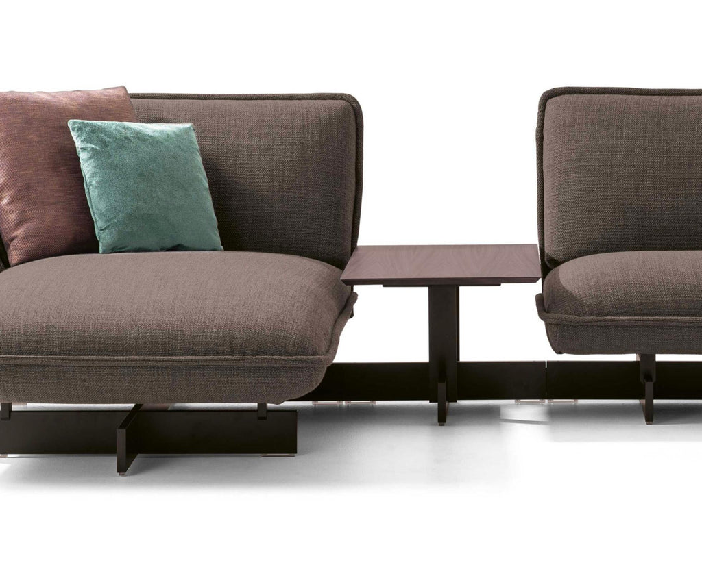 https://a.1stdibscdn.com/patricia-urquiola-beam-sofa-system-for-cassina-for-sale-picture-5/f_14272/f_430721521736345567469/Captura_de_pantalla_2025_01_08_a_las_15_10_19_master.jpg