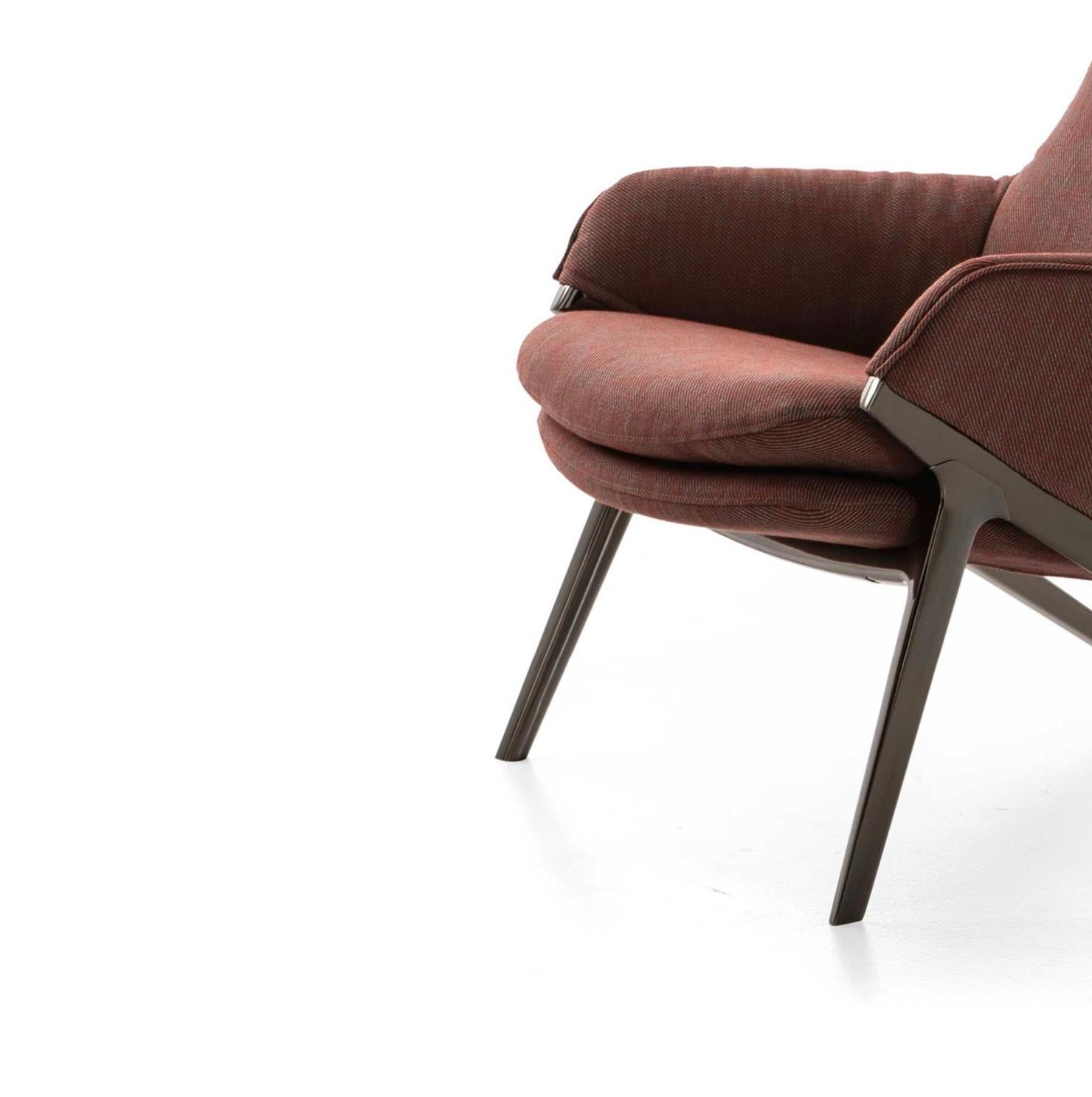 https://a.1stdibscdn.com/patrick-norguet-p22-armchair-for-cassina-for-sale-picture-6/f_14272/f_430838021736431996216/Captura_de_pantalla_2025_01_09_a_las_15_10_20_master.jpg