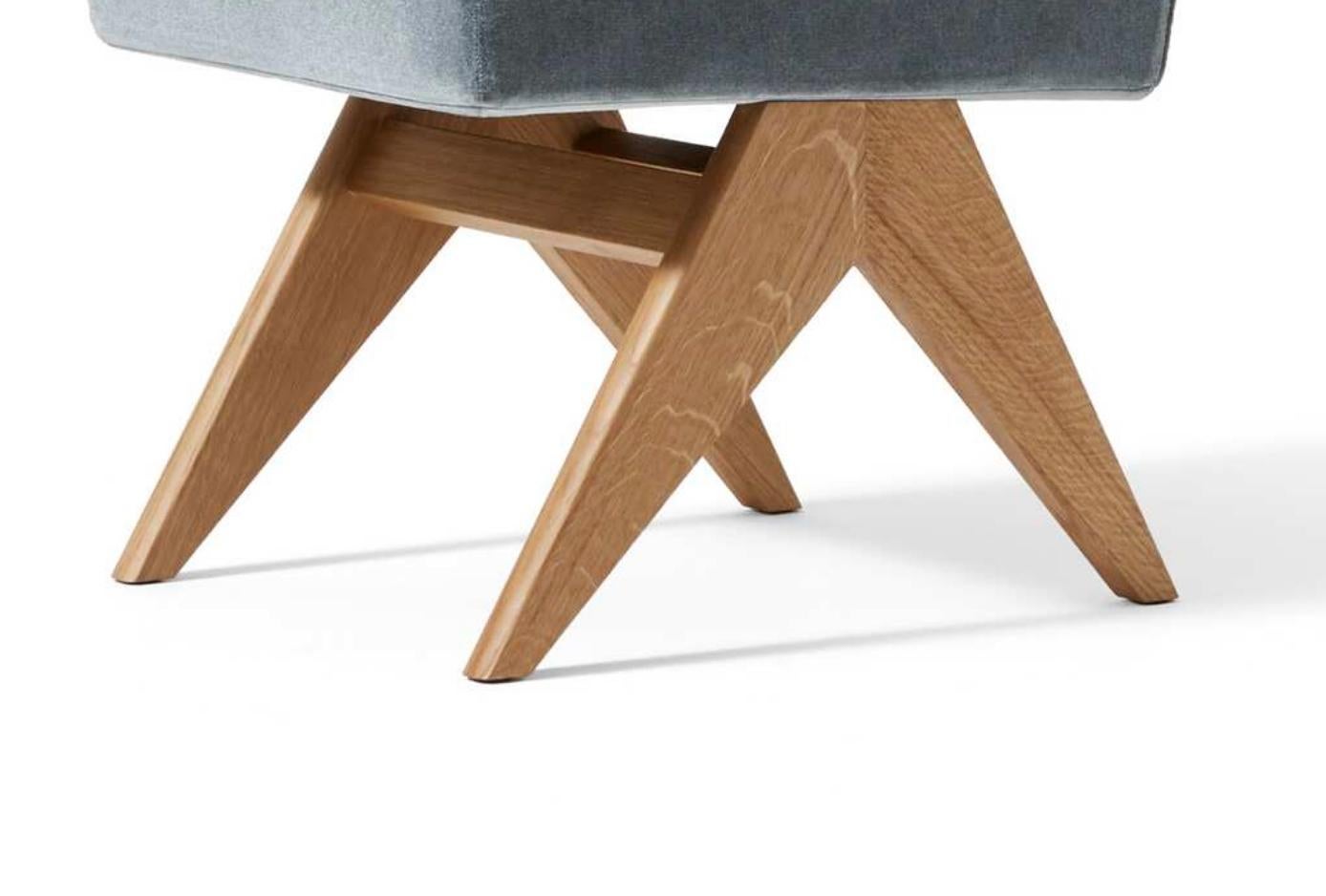 https://a.1stdibscdn.com/hommege-a-pierre-jeanneret-committee-chair-without-arms-for-cassina-for-sale-picture-7/f_14272/f_431187621736615281806/Captura_de_pantalla_2025_01_11_a_las_18_05_55_master.jpg