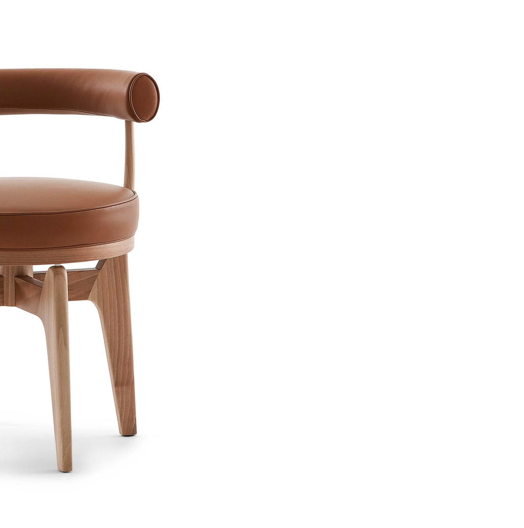 https://a.1stdibscdn.com/charlotte-perriand-indochine-chair-for-cassina-for-sale-picture-4/f_14272/f_431504621736867865171/Captura_de_pantalla_2025_01_14_a_las_16_16_42_master.jpg