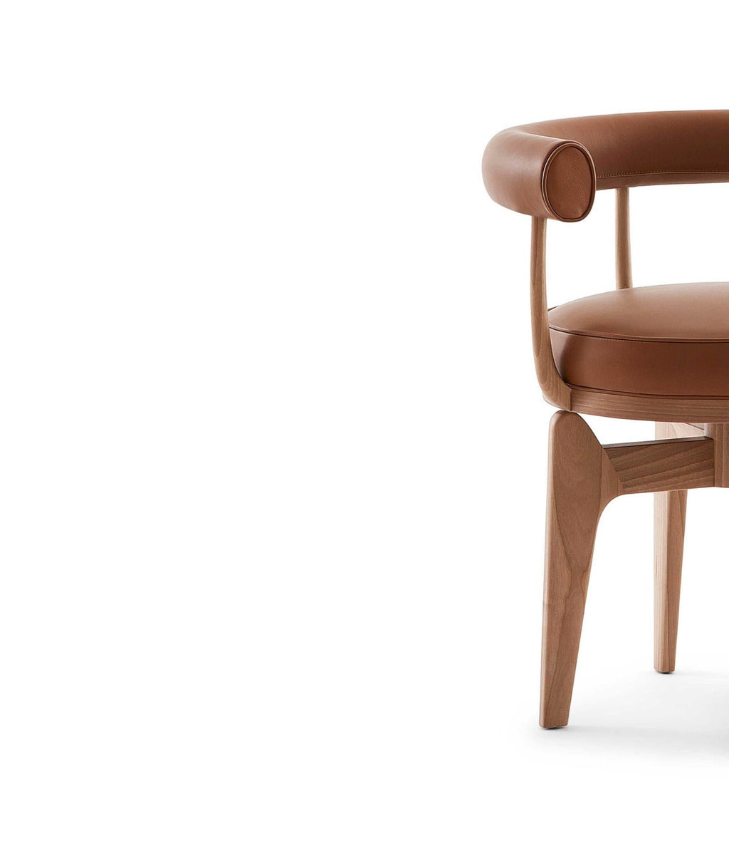 https://a.1stdibscdn.com/charlotte-perriand-indochine-chair-for-cassina-for-sale-picture-5/f_14272/f_431504621736867865149/Captura_de_pantalla_2025_01_14_a_las_16_16_46_master.jpg