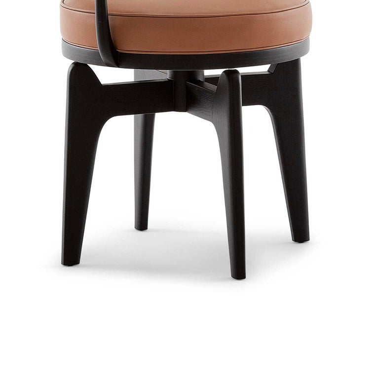 https://a.1stdibscdn.com/charlotte-perriand-indochine-chair-for-cassina-for-sale-picture-9/f_14272/f_431507121736869090777/Captura_de_pantalla_2025_01_14_a_las_16_37_29_master.jpg?width=768