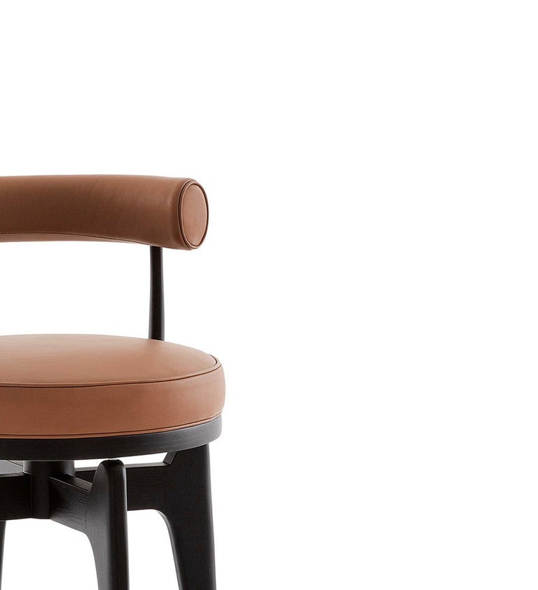 https://a.1stdibscdn.com/charlotte-perriand-indochine-chair-for-cassina-for-sale-picture-8/f_14272/f_431507121736869090771/Captura_de_pantalla_2025_01_14_a_las_16_37_40_master.jpg?width=768