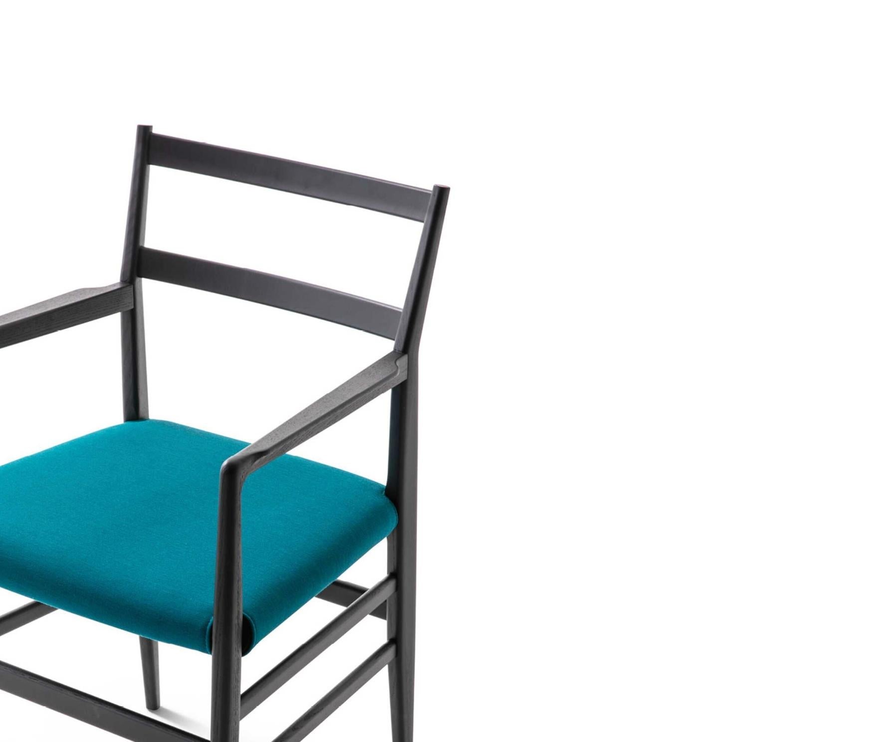 https://a.1stdibscdn.com/gio-ponti-leggera-chair-for-cassina-for-sale-picture-7/f_14272/f_431513321736871030957/Captura_de_pantalla_2025_01_14_a_las_17_07_49_master.jpg