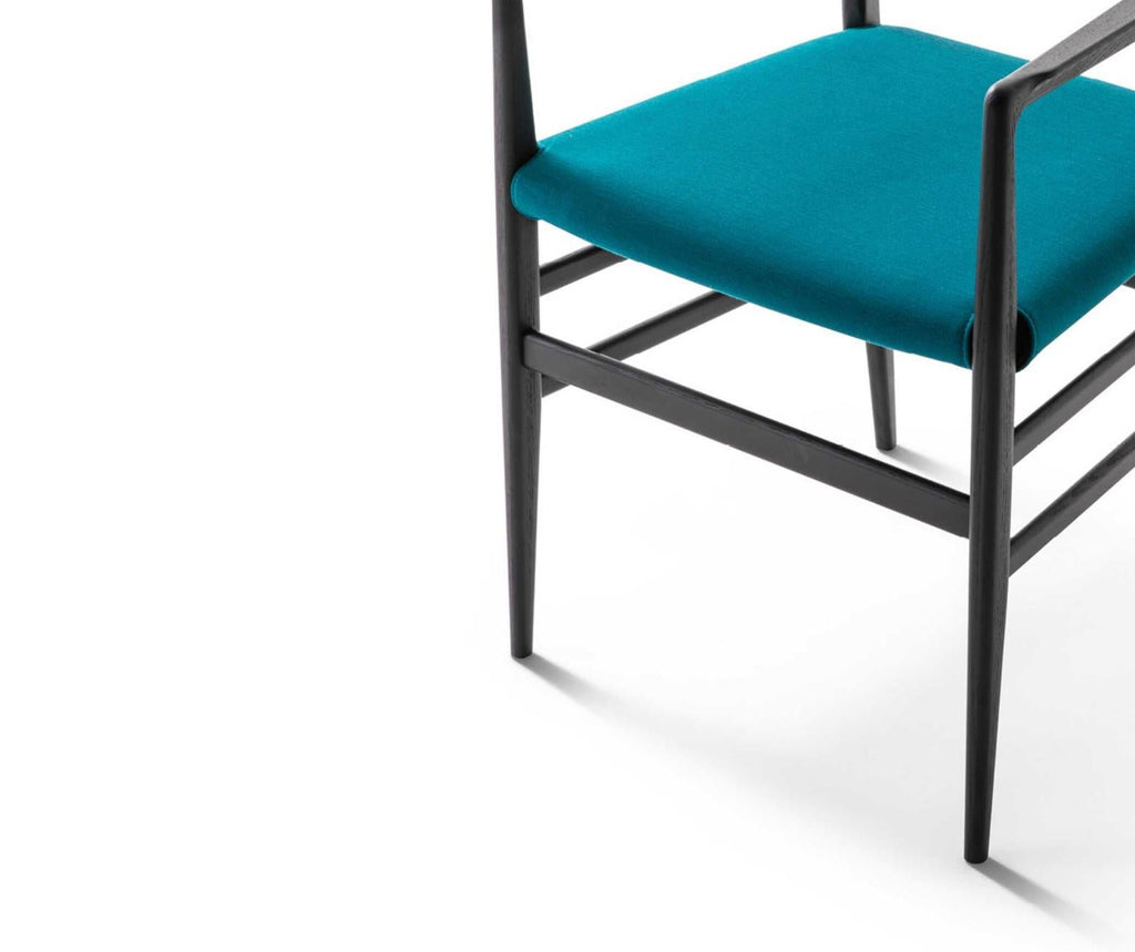https://a.1stdibscdn.com/gio-ponti-leggera-chair-for-cassina-for-sale-picture-6/f_14272/f_431513321736871030811/Captura_de_pantalla_2025_01_14_a_las_17_07_53_master.jpg