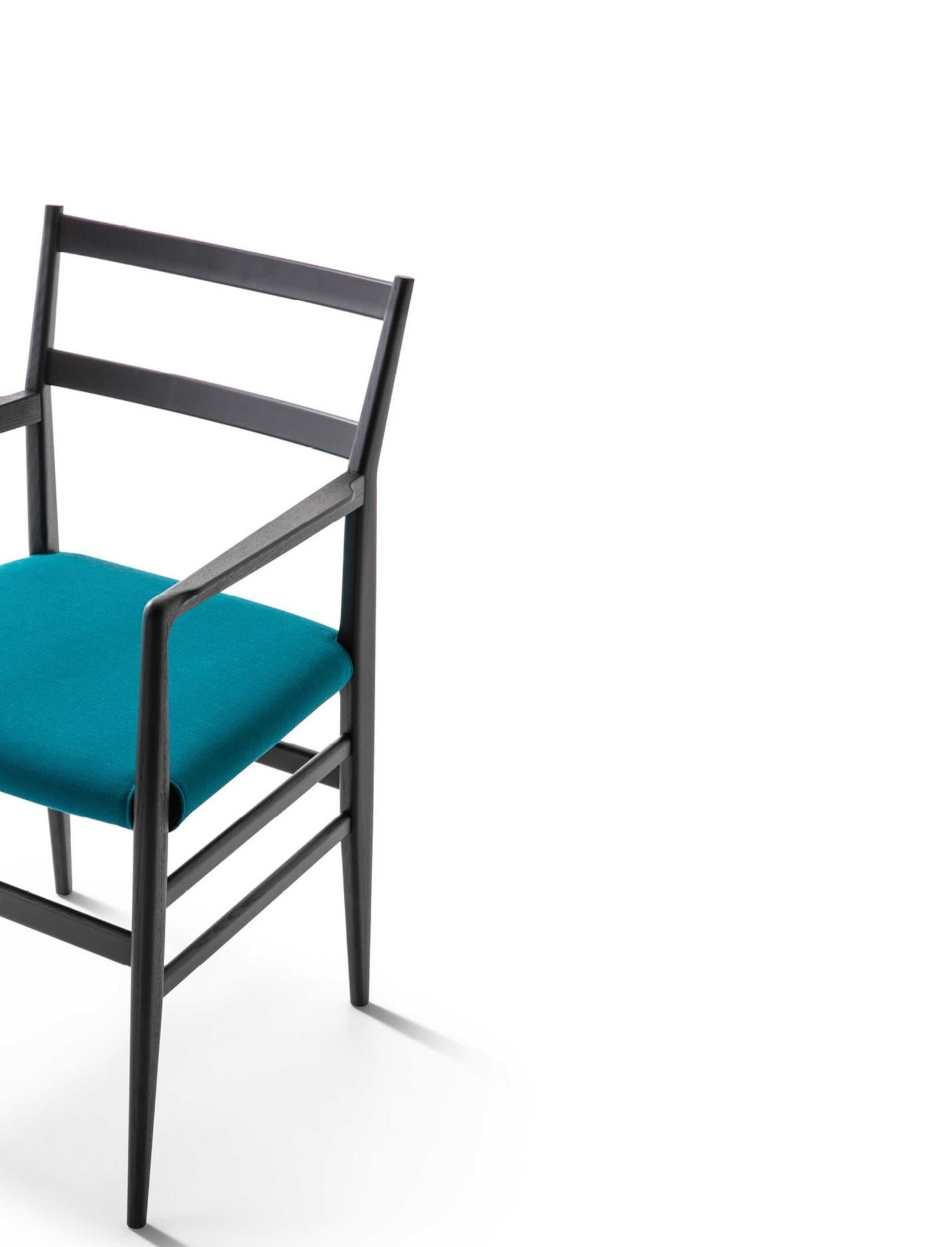 https://a.1stdibscdn.com/gio-ponti-leggera-chair-for-cassina-for-sale-picture-3/f_14272/f_431513321736871030567/Captura_de_pantalla_2025_01_14_a_las_17_08_05_master.jpg