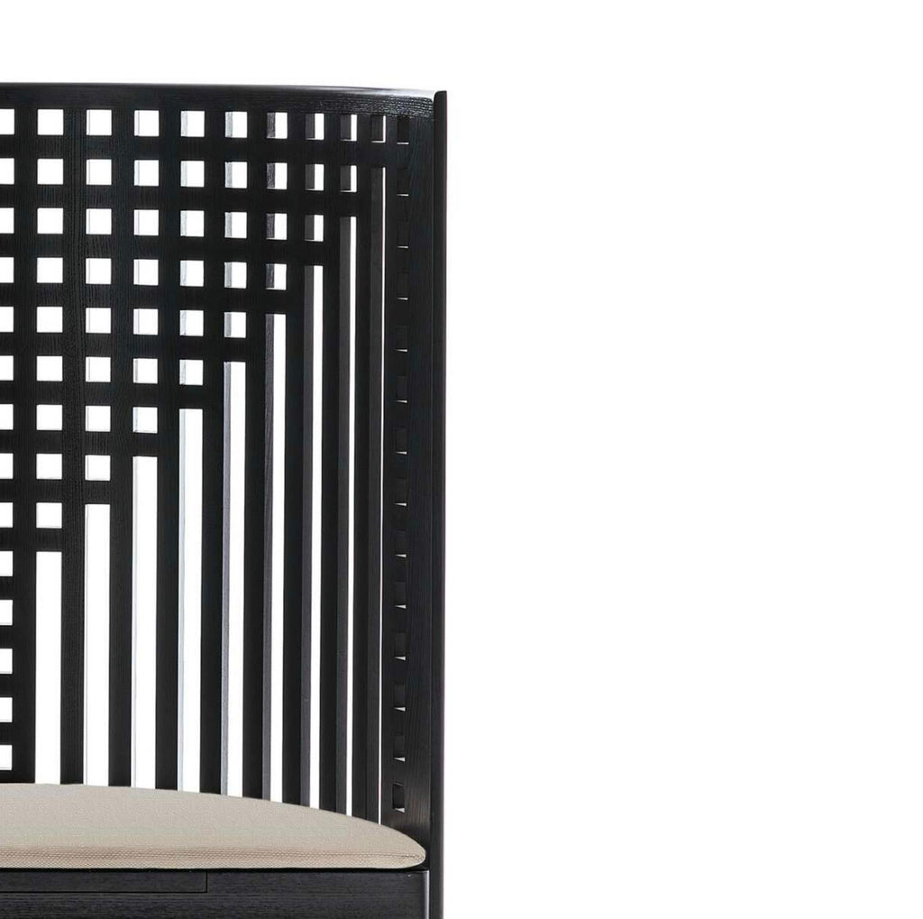 https://a.1stdibscdn.com/charlesrennie-mackintosh-willow-1-throne-like-armchair-for-cassina-for-sale-picture-8/f_14272/f_431597921736923458887/Captura_de_pantalla_2025_01_15_a_las_7_29_22_master.jpg