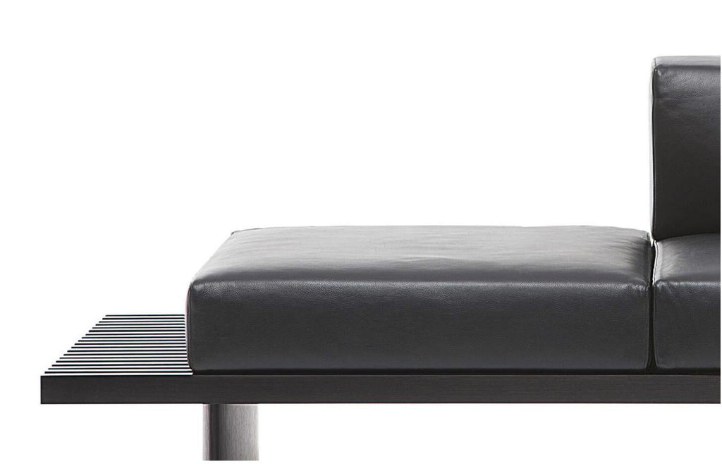 https://a.1stdibscdn.com/charlotte-perriand-refolo-sofa-for-cassina-for-sale-picture-9/f_14272/f_435796021739256718150/Captura_de_pantalla_2025_02_11_a_las_7_47_42_master.jpg