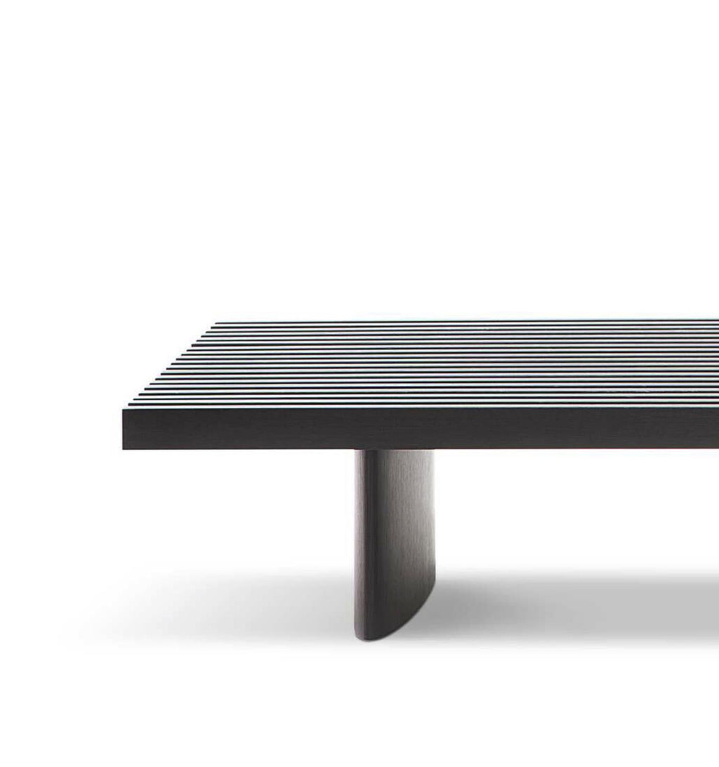 https://a.1stdibscdn.com/charlotte-perriand-refolo-sofa-for-cassina-for-sale-picture-6/f_14272/f_435796021739256718138/Captura_de_pantalla_2025_02_11_a_las_7_48_07_master.jpg