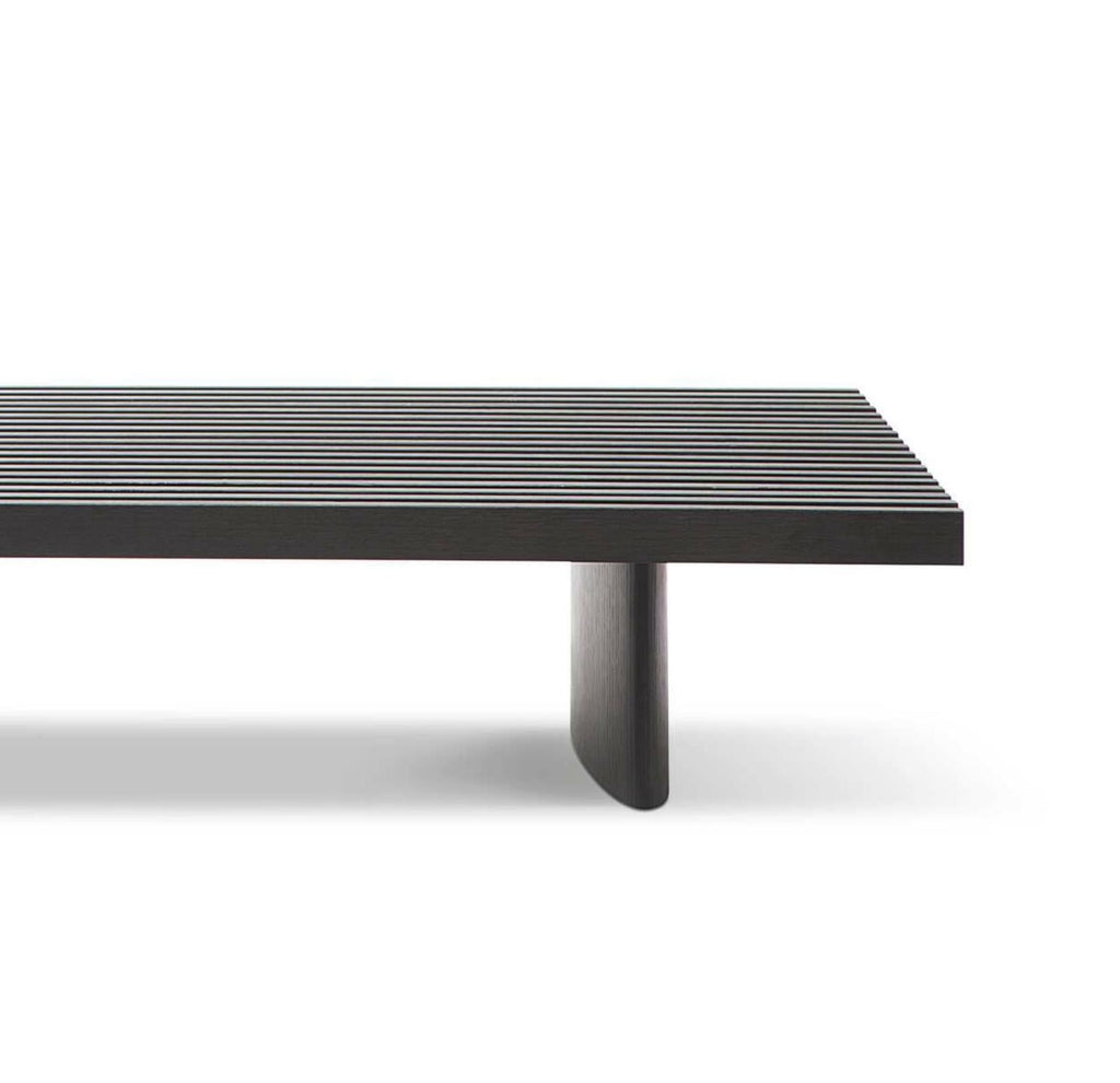https://a.1stdibscdn.com/charlotte-perriand-refolo-sofa-for-cassina-for-sale-picture-4/f_14272/f_435796021739256717779/Captura_de_pantalla_2025_02_11_a_las_7_48_17_master.jpg