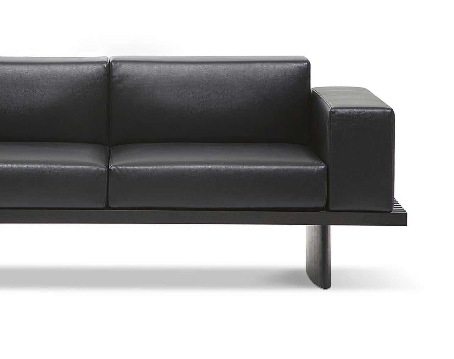 https://a.1stdibscdn.com/charlotte-perriand-refolo-sofa-for-cassina-for-sale-picture-3/f_14272/f_435798221739260523892/Captura_de_pantalla_2025_02_11_a_las_8_51_35_master.jpg