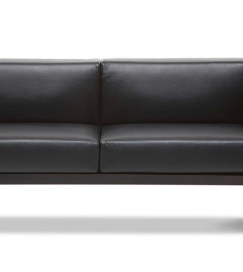 https://a.1stdibscdn.com/charlotte-perriand-refolo-sofa-for-cassina-for-sale-picture-6/f_14272/f_436009721739379283594/Captura_de_pantalla_2025_02_12_a_las_17_50_23_master.jpg
