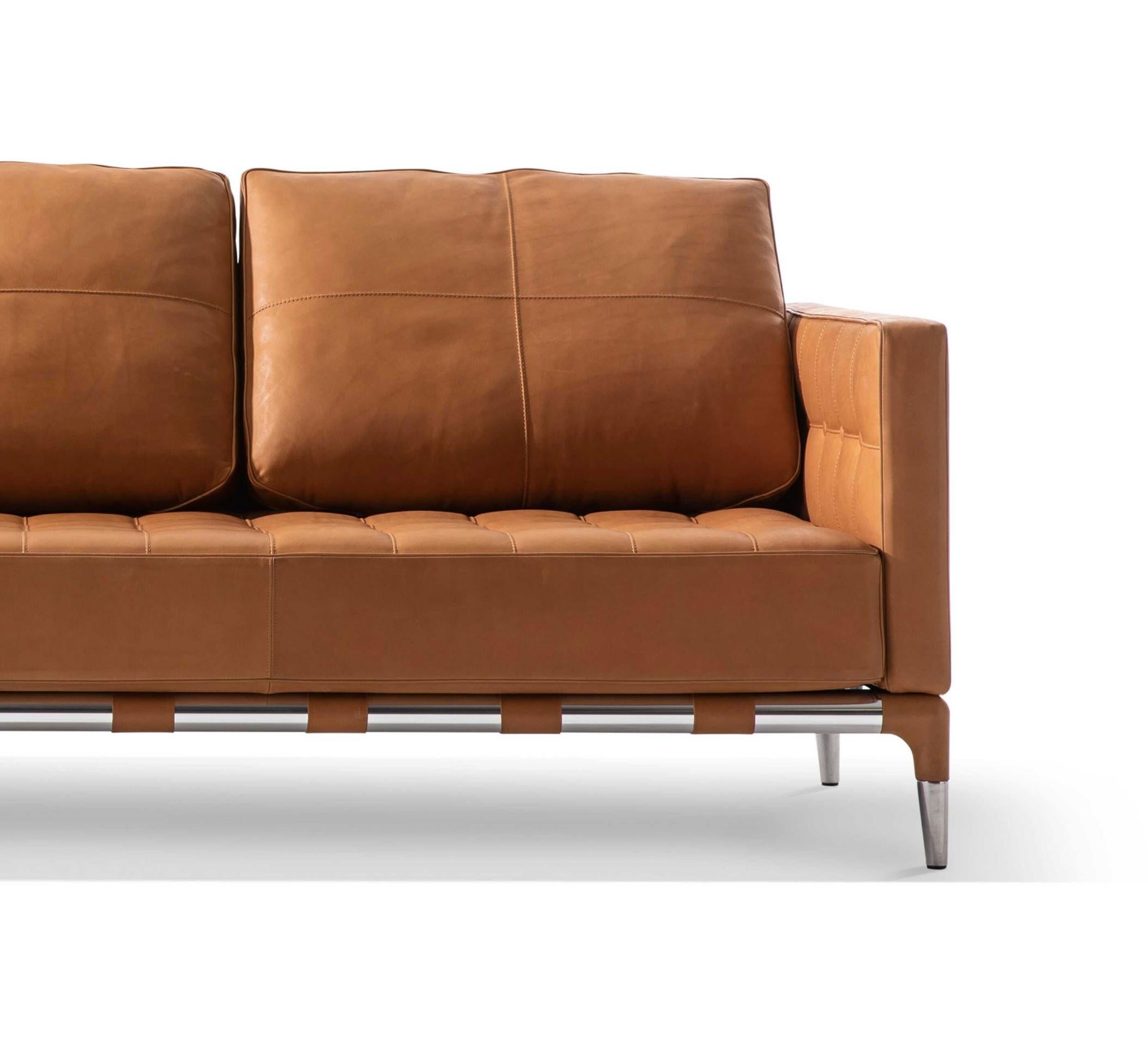 https://a.1stdibscdn.com/philippe-starck-prive-sofa-for-cassina-for-sale-picture-6/f_14272/f_436185621739468656256/Captura_de_pantalla_2025_02_13_a_las_18_43_01_master.jpg