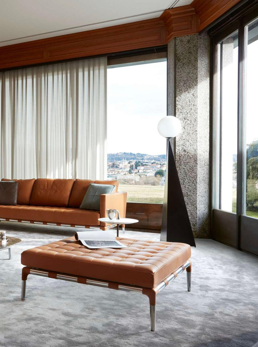 https://a.1stdibscdn.com/philippe-starck-prive-sofa-for-cassina-for-sale-picture-10/f_14272/f_436185621739468838365/Captura_de_pantalla_2025_02_13_a_las_18_46_39_master.jpg