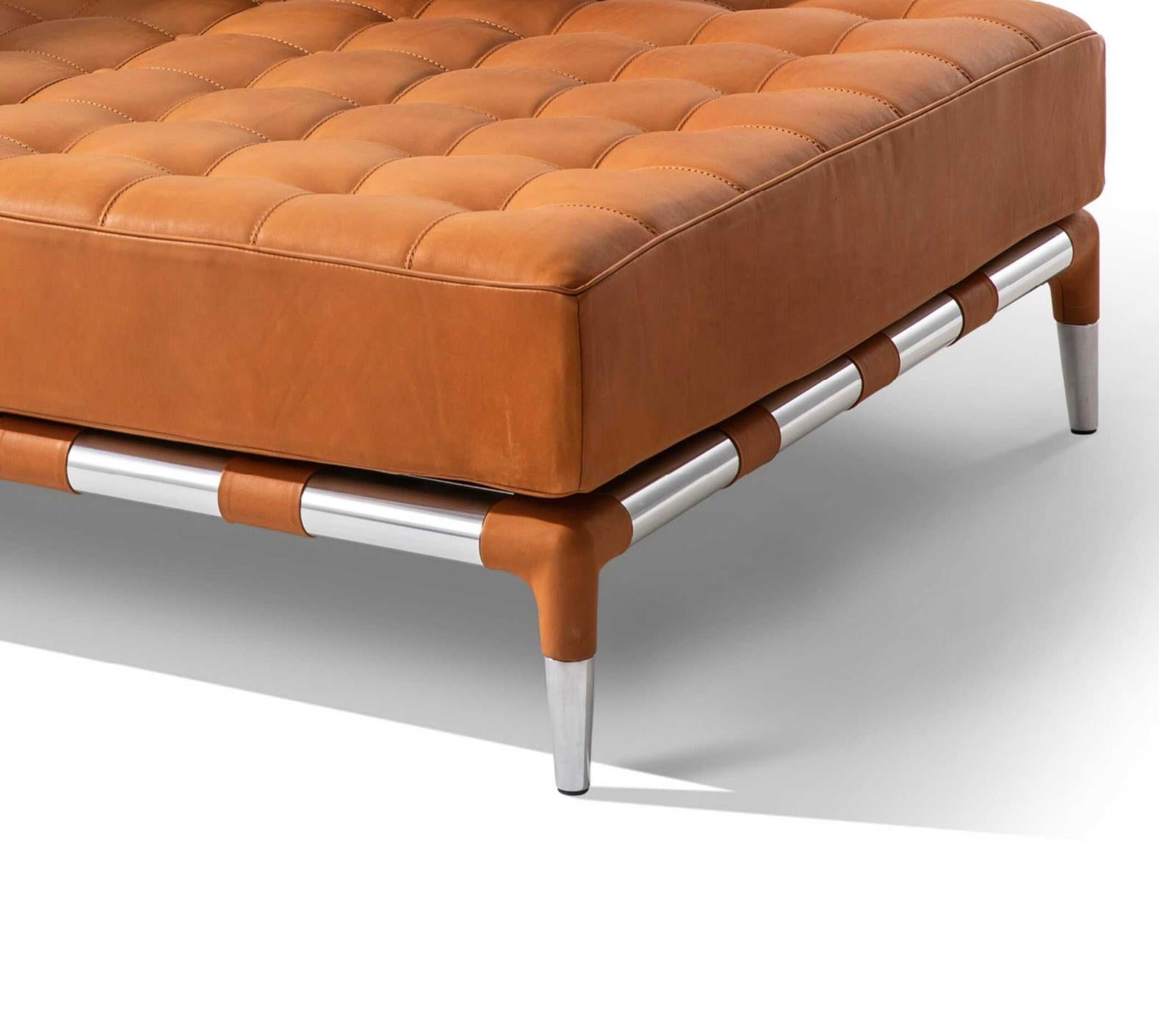 https://a.1stdibscdn.com/philippe-starck-prive-sofa-for-cassina-for-sale-picture-7/f_14272/f_436250521739514223240/Captura_de_pantalla_2025_02_14_a_las_7_16_27_master.jpg