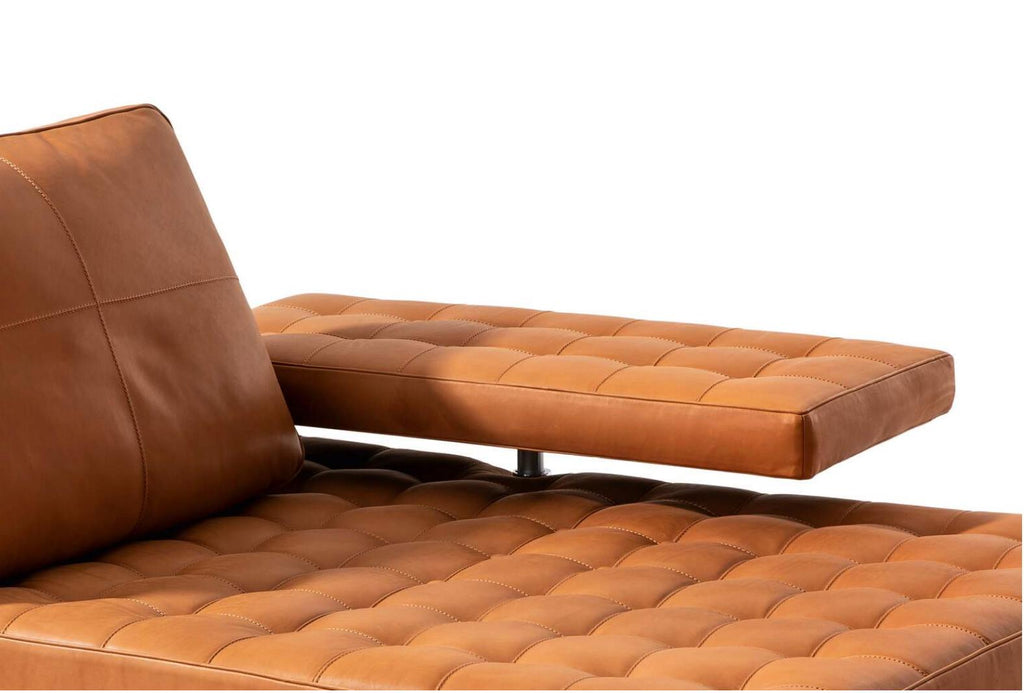 https://a.1stdibscdn.com/philippe-starck-prive-sofa-for-cassina-for-sale-picture-5/f_14272/f_436250521739514223179/Captura_de_pantalla_2025_02_14_a_las_7_16_48_master.jpg