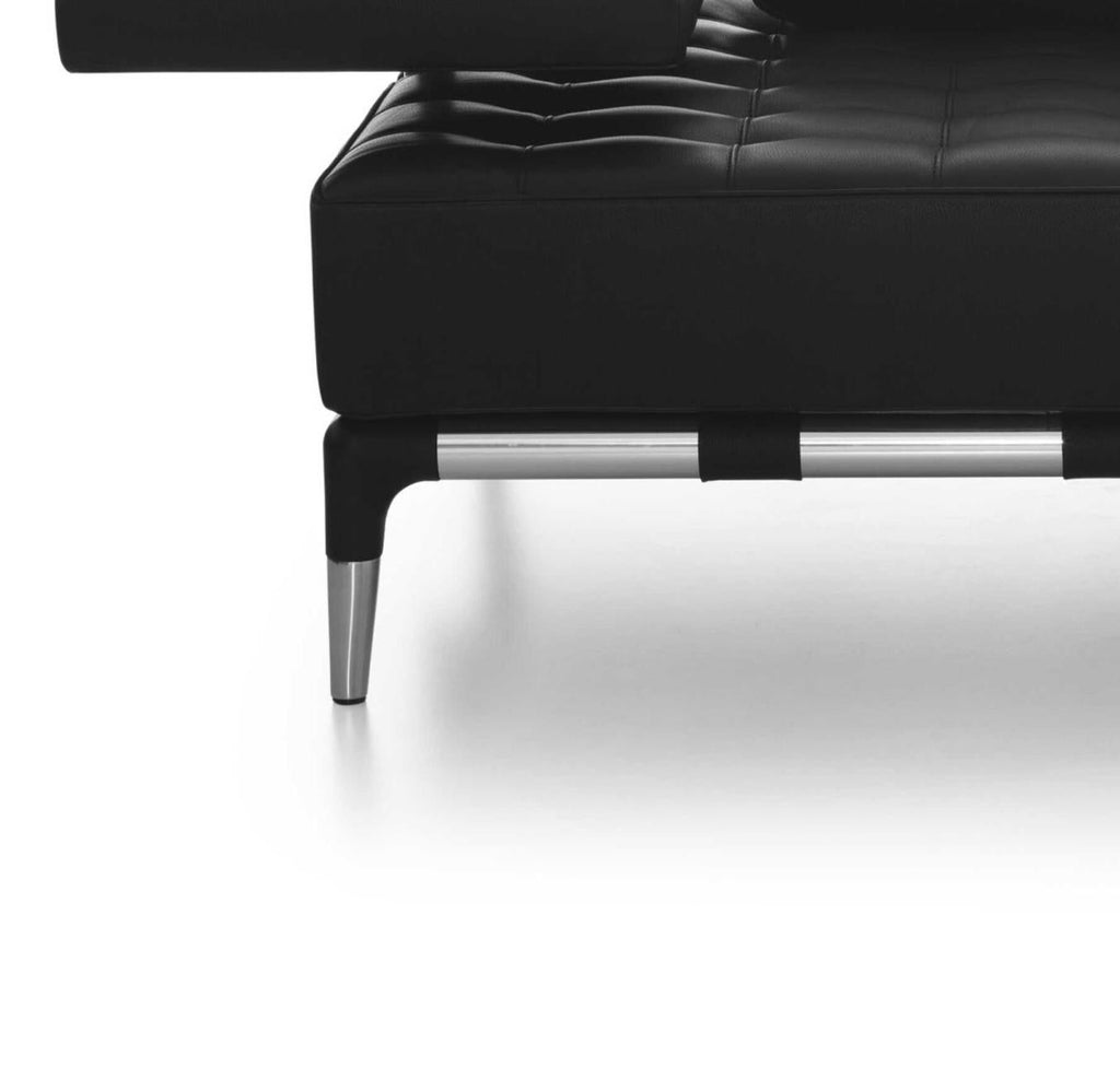 https://a.1stdibscdn.com/philippe-starck-prive-sofa-for-cassina-for-sale-picture-3/f_14272/f_436250821739515036809/Captura_de_pantalla_2025_02_14_a_las_7_34_34_master.jpg