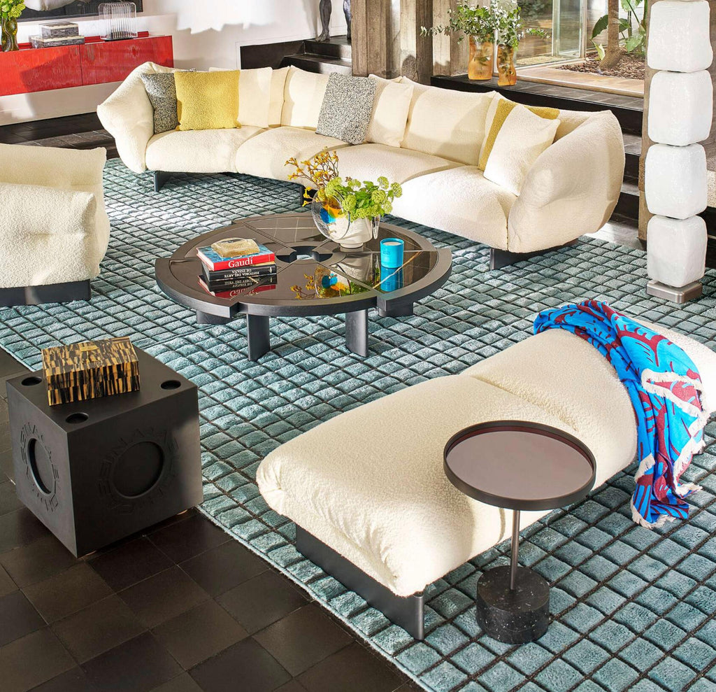https://a.1stdibscdn.com/charlotte-perriand-rio-coffee-table-for-cassina-for-sale-picture-11/f_14272/f_436458221739617510200/Captura_de_pantalla_2025_02_15_a_las_12_03_13_master.jpg