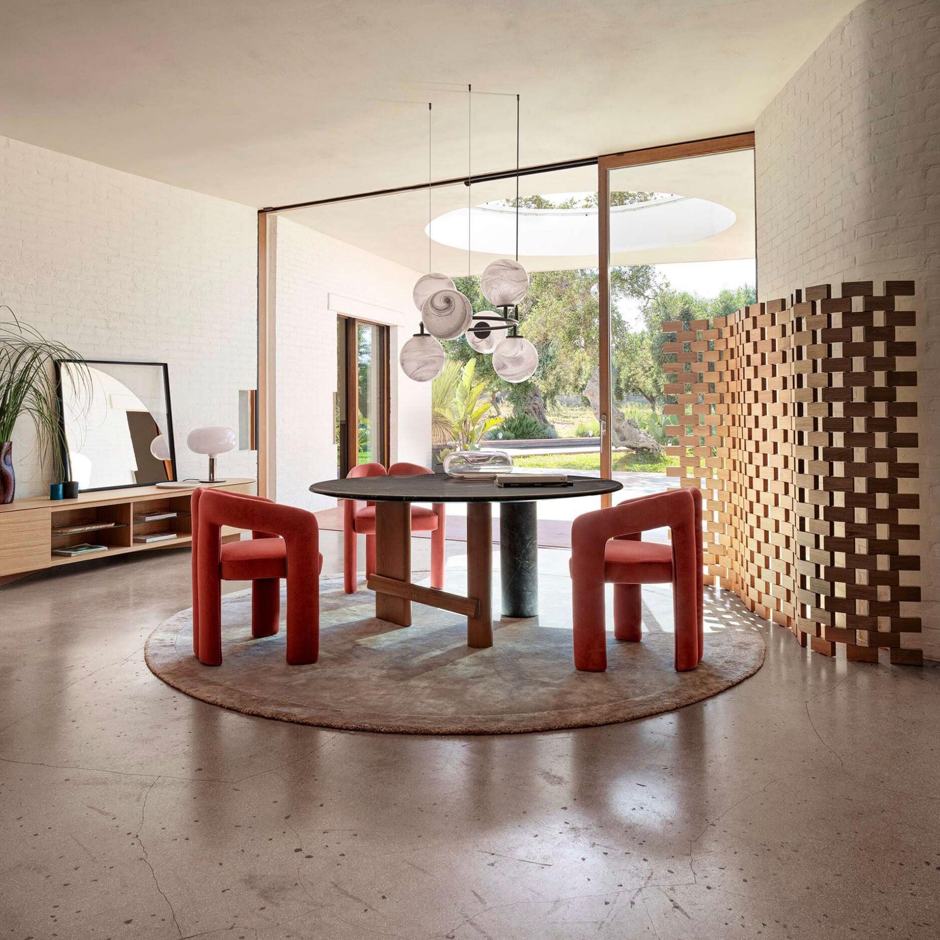 https://a.1stdibscdn.com/patricia-urquiola-sengu-table-for-cassina-for-sale-picture-9/f_14272/f_436632921739795872504/Captura_de_pantalla_2025_02_17_a_las_13_22_22_master.jpg