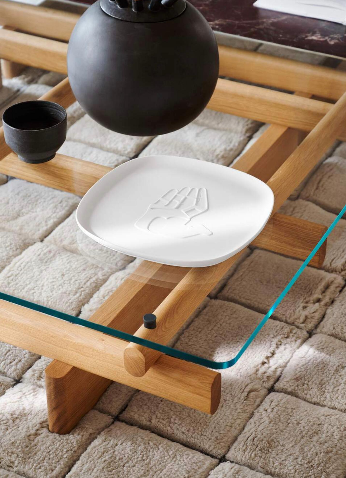 https://a.1stdibscdn.com/patricia-urquiola-sengu-coffee-table-for-cassina-for-sale-picture-14/f_14272/f_436570521739777766336/Captura_de_pantalla_2025_02_17_a_las_8_04_27_master.jpg