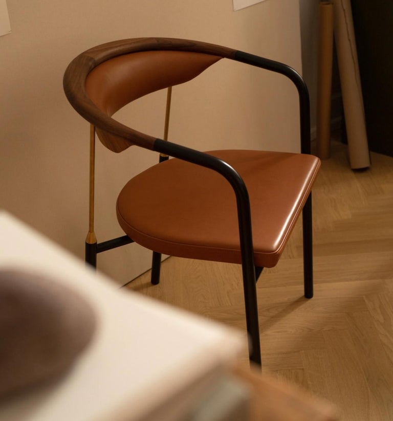 https://a.1stdibscdn.com/henrik-tengler-chairman-wood-types-walnut-upholsterycognac-for-one-collection-for-sale-picture-12/f_14272/f_438119421740590401135/Captura_de_pantalla_2025_02_26_a_las_17_37_41_master.jpg?width=768