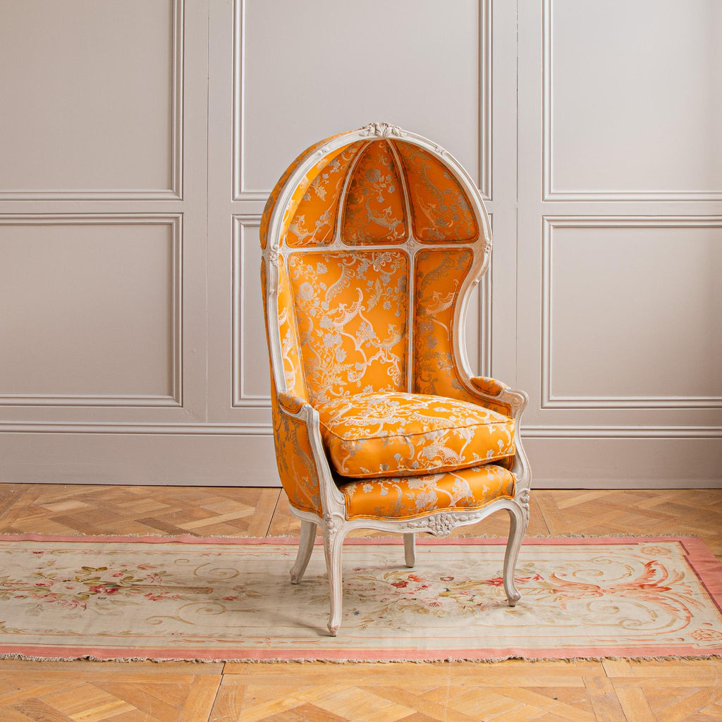 https://a.1stdibscdn.com/a-louis-xv-style-porters-chair-by-la-maison-london-for-sale-picture-13/f_23353/f_404869321720188532313/Capucine_Armchair_002_master.jpg