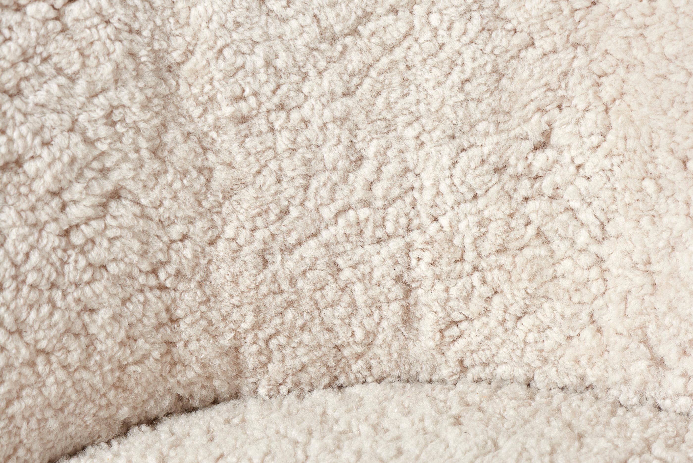 https://a.1stdibscdn.com/sheepskin-samspel-sofa-by-carl-malmsten-for-sale-picture-2/f_13332/f_435437321738969953059/Carl_Malmsten_Samspel_Sofa_OHS_Ver_Moonlight4563_r1_rgb_4500px_copy_master.jpg