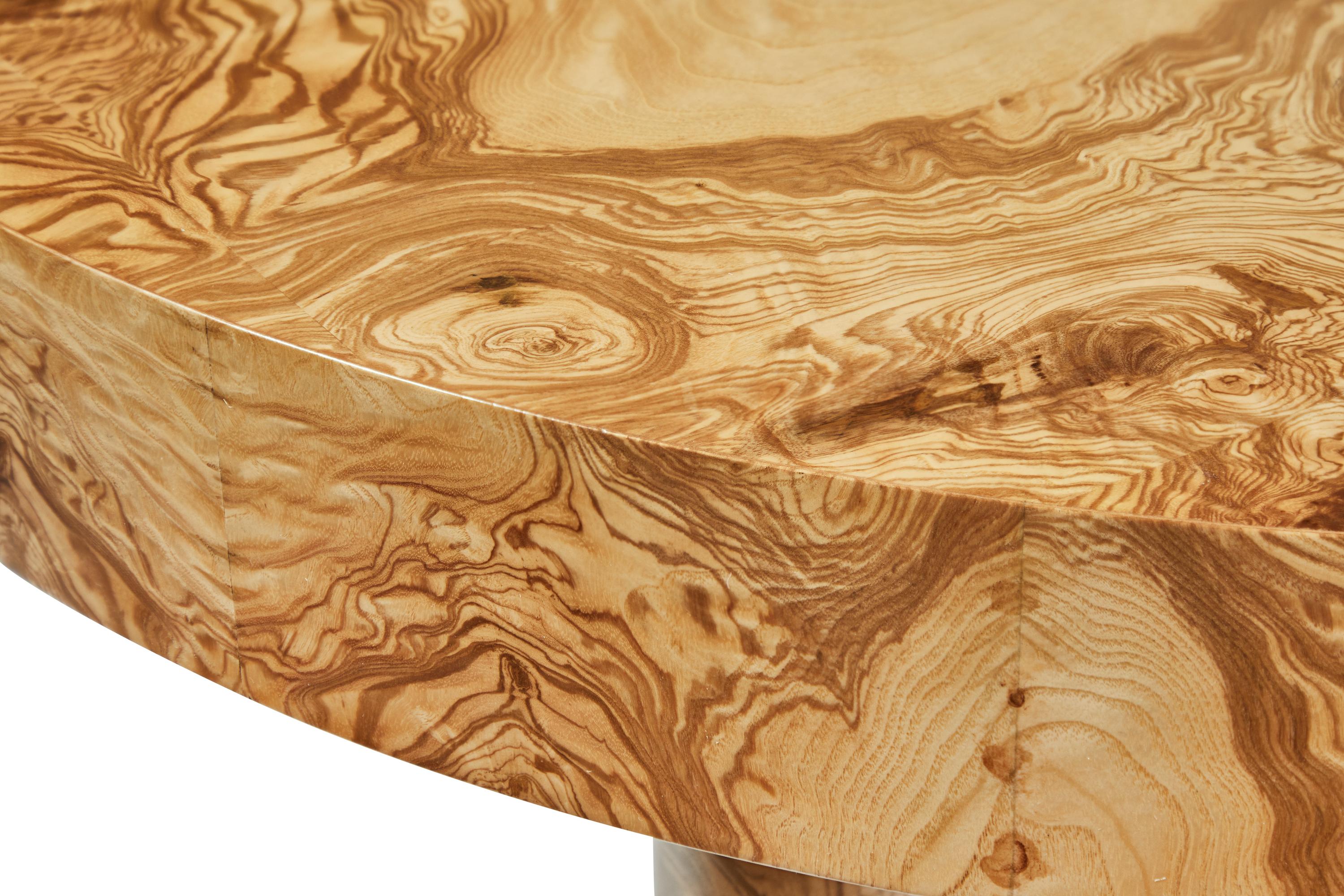 https://a.1stdibscdn.com/carlton-coffee-table-in-burl-wood-by-august-abode-for-sale-picture-8/f_56632/1617387937406/Carlton_Cocktail_Table_Stefani_Stein_for_August_Abode_7_master.jpg