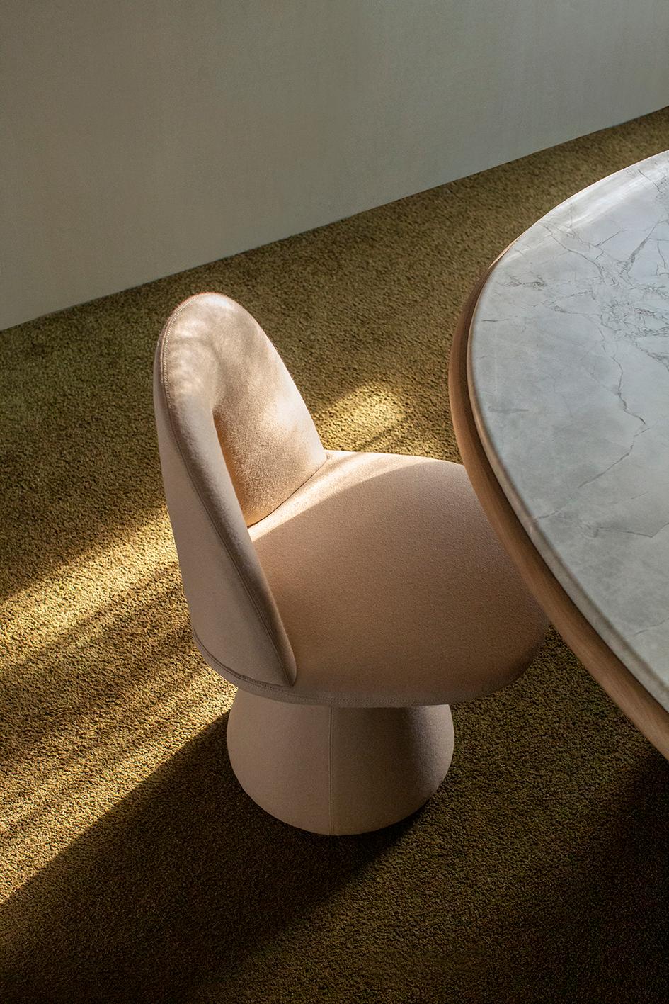 https://a.1stdibscdn.com/bill-carpanese-home-italia-chair-for-sale-picture-6/f_58592/f_478343721764863787274/Carpanese_Home_Unfolding_2025_ph_SRivoltella_08_master.jpg