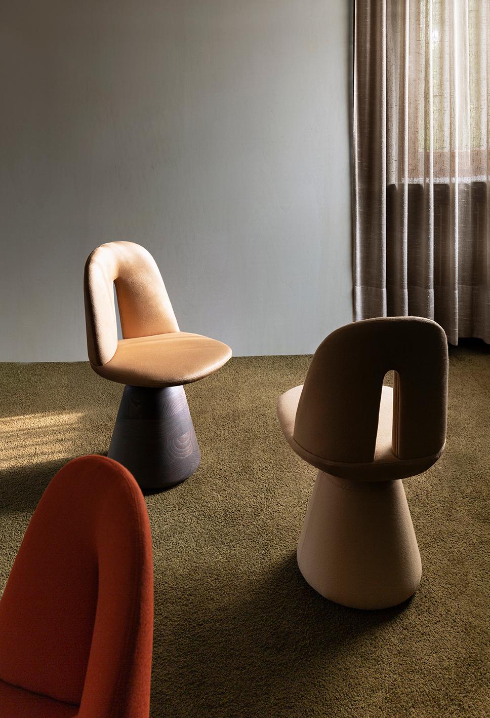 https://a.1stdibscdn.com/bill-carpanese-home-italia-chair-with-wood-base-for-sale-picture-5/f_58592/f_479663721765555151188/Carpanese_Home_Unfolding_2025_ph_SRivoltella_11_master.jpg