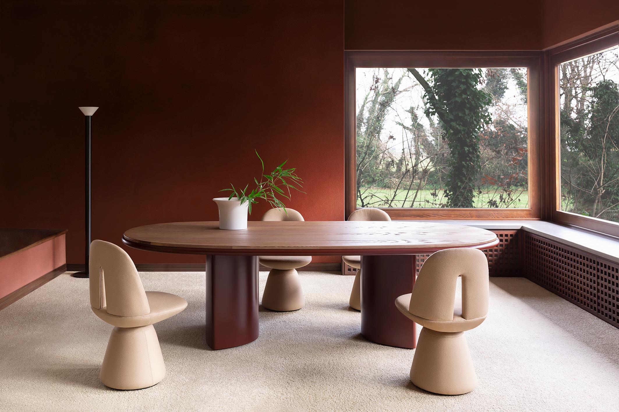 https://a.1stdibscdn.com/bill-carpanese-home-italia-chair-for-sale-picture-8/f_58592/f_478343721764863787535/Carpanese_Home_Unfolding_2025_ph_SRivoltella_29_master.jpg
