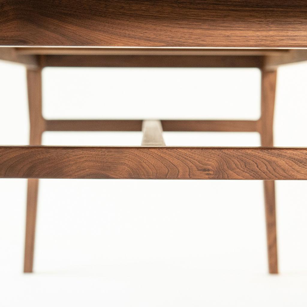 https://a.1stdibscdn.com/laurel-table-modern-walnut-dining-table-with-sculpted-joinery-for-sale-picture-5/f_53722/f_197961521594827117676/Carter_Comp_13_master.jpg