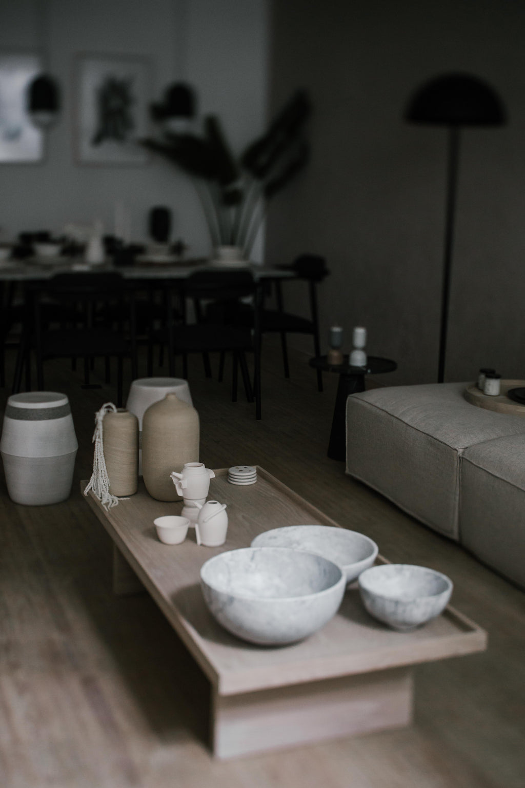 https://a.1stdibscdn.com/batea-ash-veneer-coffee-table-for-sale-picture-8/f_47391/f_177466621588802534840/CasaQuietabyMK_162_master.jpg