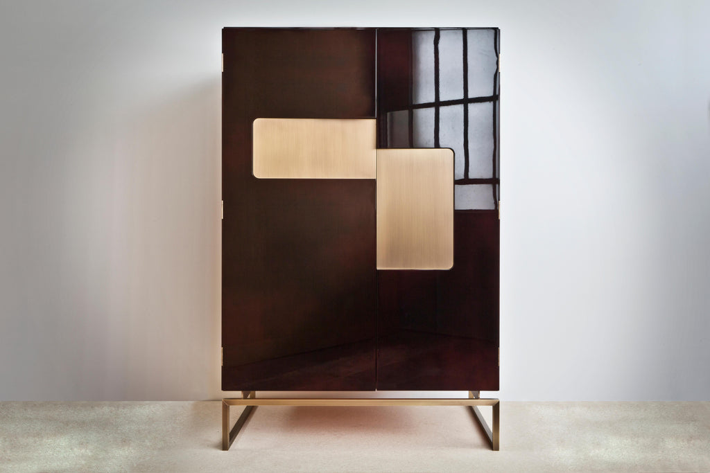 https://a.1stdibscdn.com/giorgio-cabinet-in-lacquer-and-bronze-finish-for-sale-picture-7/f_62722/f_273158821645106004807/Casa_Casati_Giorgio_03_master.jpg