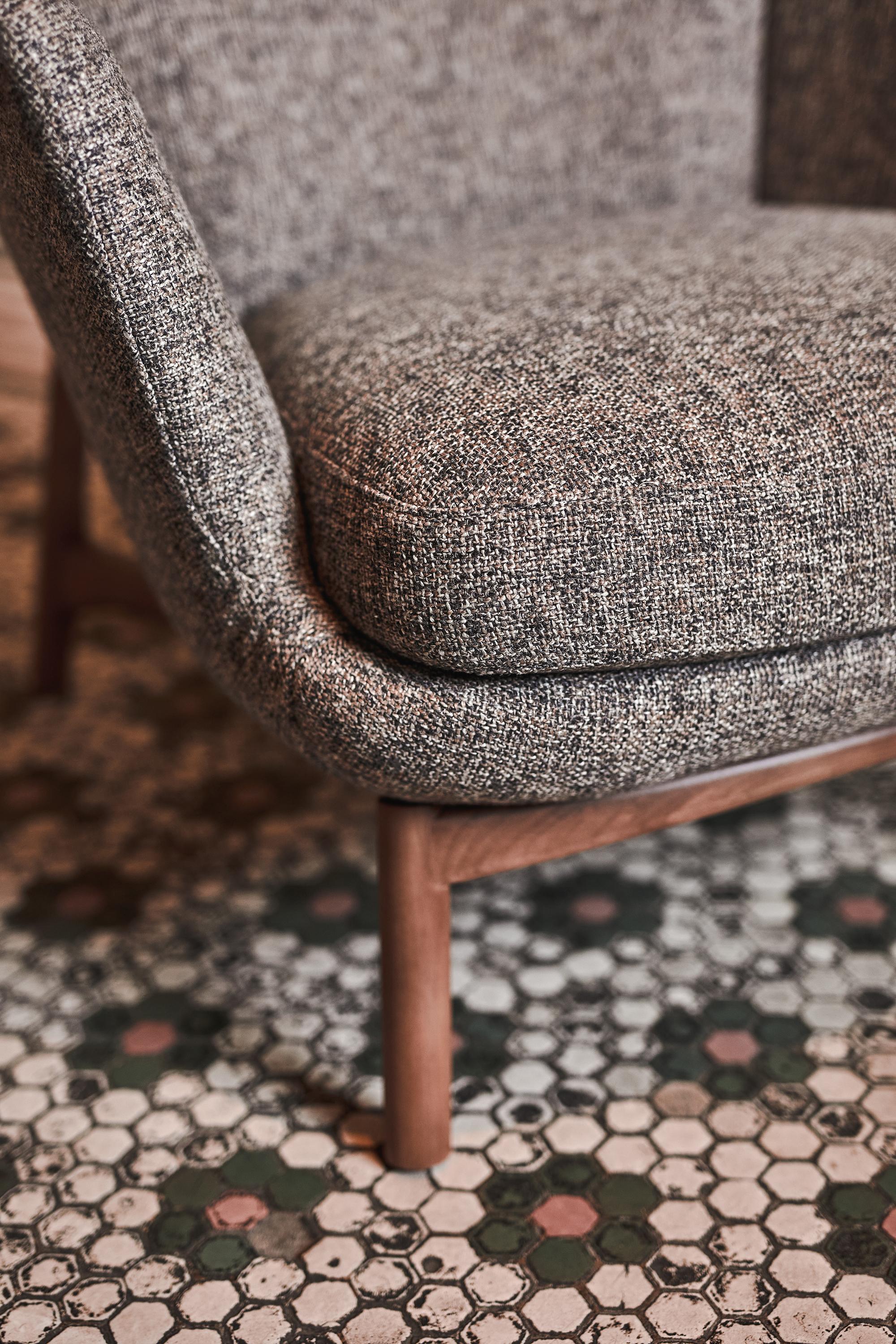 https://a.1stdibscdn.com/sublime-high-armchairs-contemporary-style-in-solid-wood-textiles-upholstery-for-sale-picture-8/f_35593/f_344594321685044847529/Century_0200_master.jpg