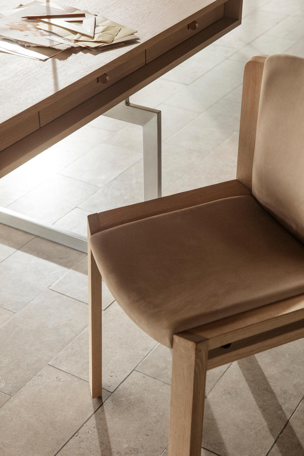 https://a.1stdibscdn.com/joe-colombo-chair-300-for-karakter-for-sale-picture-8/f_14272/f_416464821727352001423/Chair300_detail_2022_master.jpg