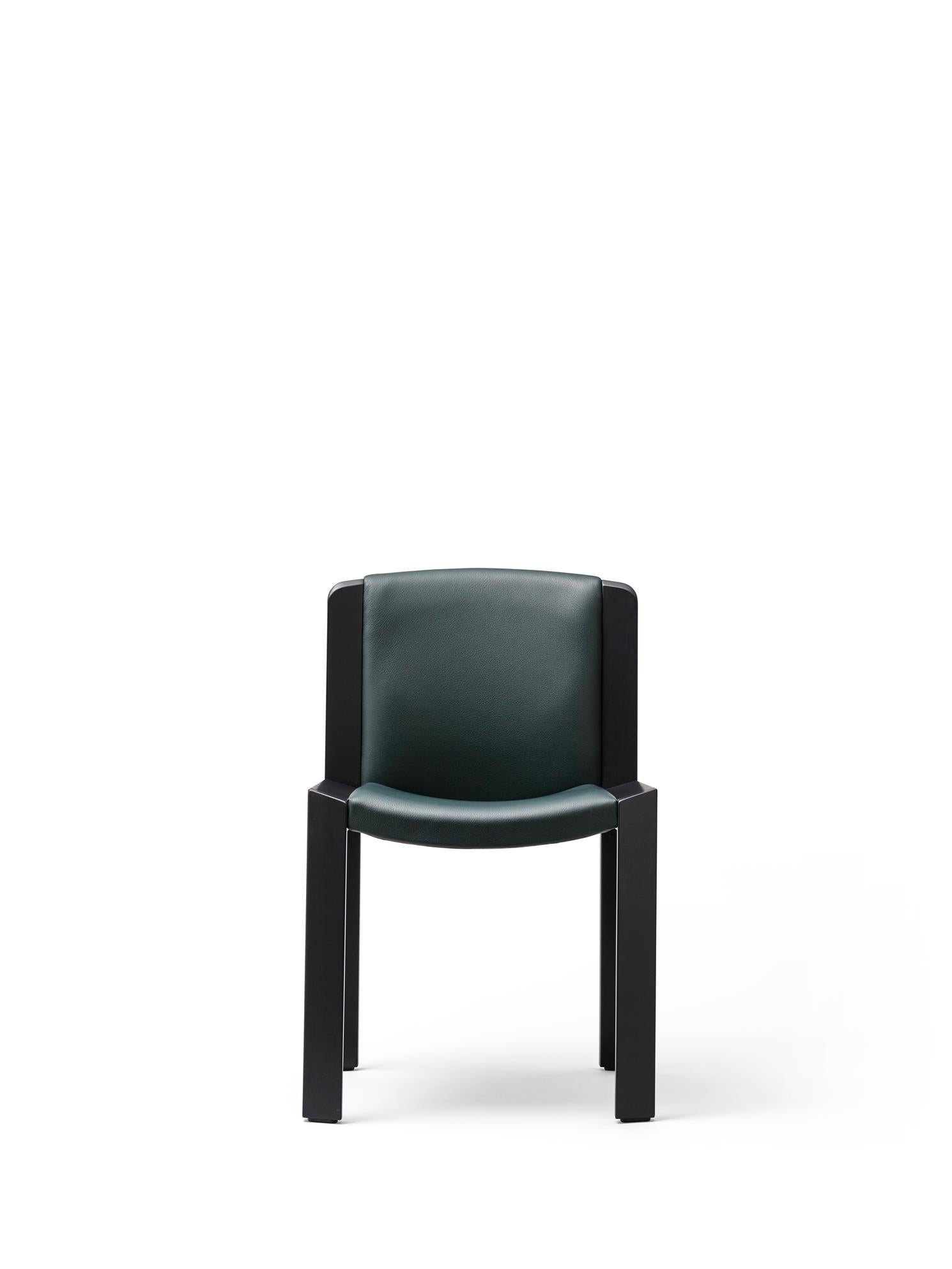 https://a.1stdibscdn.com/set-of-four-joe-colombo-chair-300-wood-and-srensen-leather-by-karakter-for-sale-picture-4/f_14272/f_378351821704704361985/Chair_300_Black_w_Green_Leather_Front_Pack_01_master.jpg