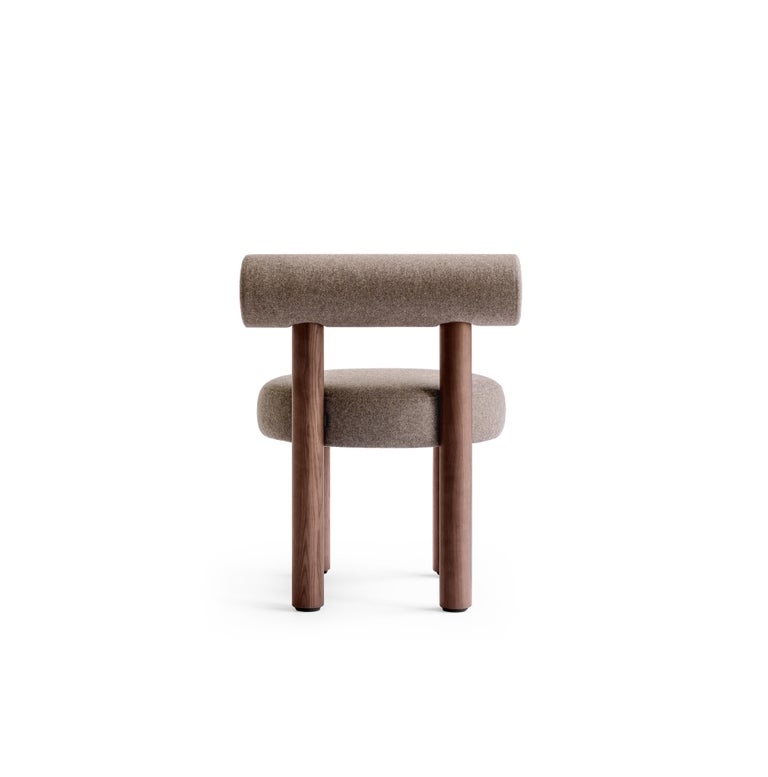 https://a.1stdibscdn.com/modern-chair-gropius-cs2-in-wool-fabric-with-wooden-legs-by-noom-for-sale-picture-7/f_42321/f_178154821623598050015/Chair_Gropius_CS2_by_NOOM_5__master.jpg?width=768