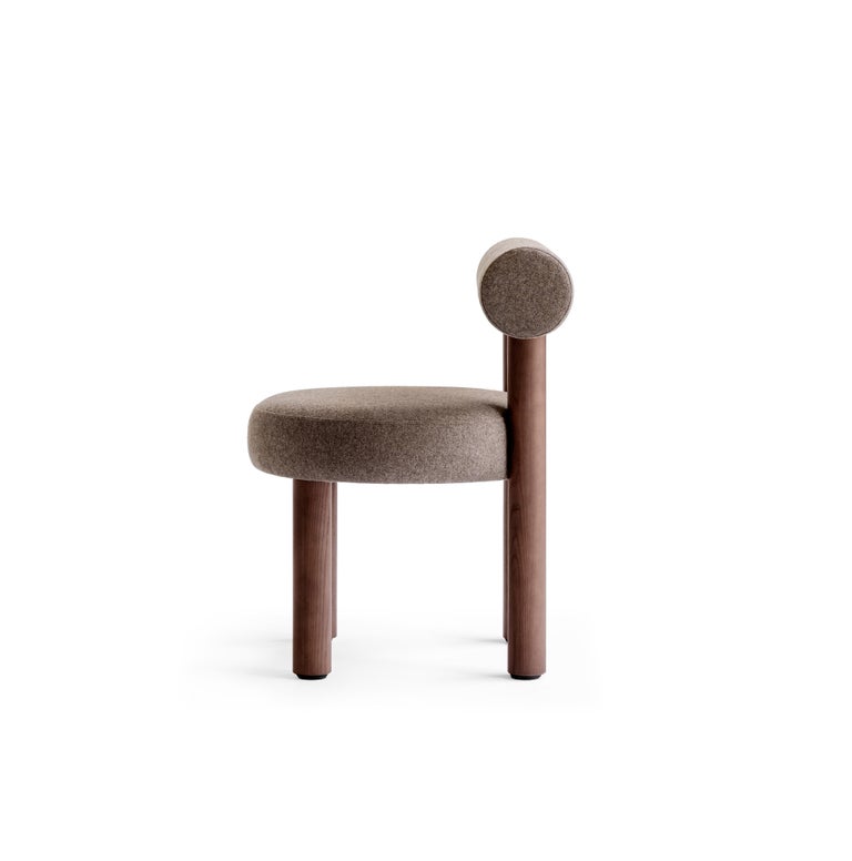 https://a.1stdibscdn.com/modern-chair-gropius-cs2-in-wool-fabric-with-wooden-legs-by-noom-for-sale-picture-11/f_42321/f_178154821623597895174/Chair_Gropius_CS2_by_NOOM_7__master.jpg?width=768