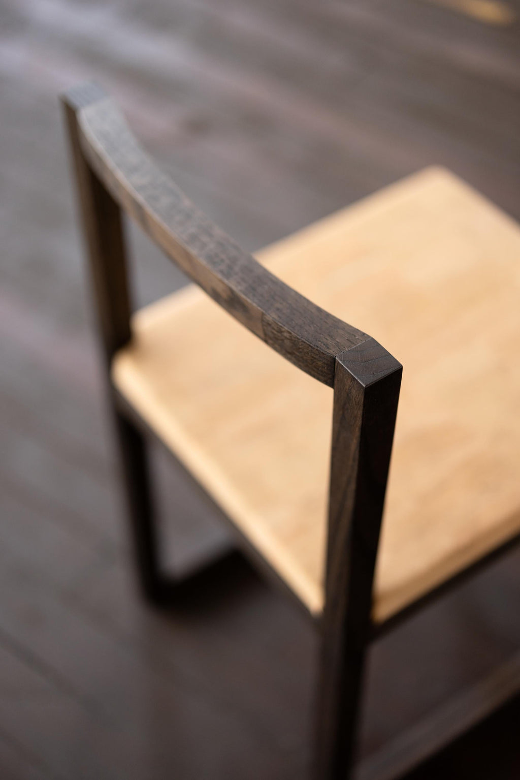 https://a.1stdibscdn.com/ebonized-oak-wood-and-cork-chair-dining-or-writing-desk-chair-porto-chair-for-sale-picture-3/f_43982/f_343214621684330262622/Chair_cork_epicsteel_0332_3000px_master.jpg