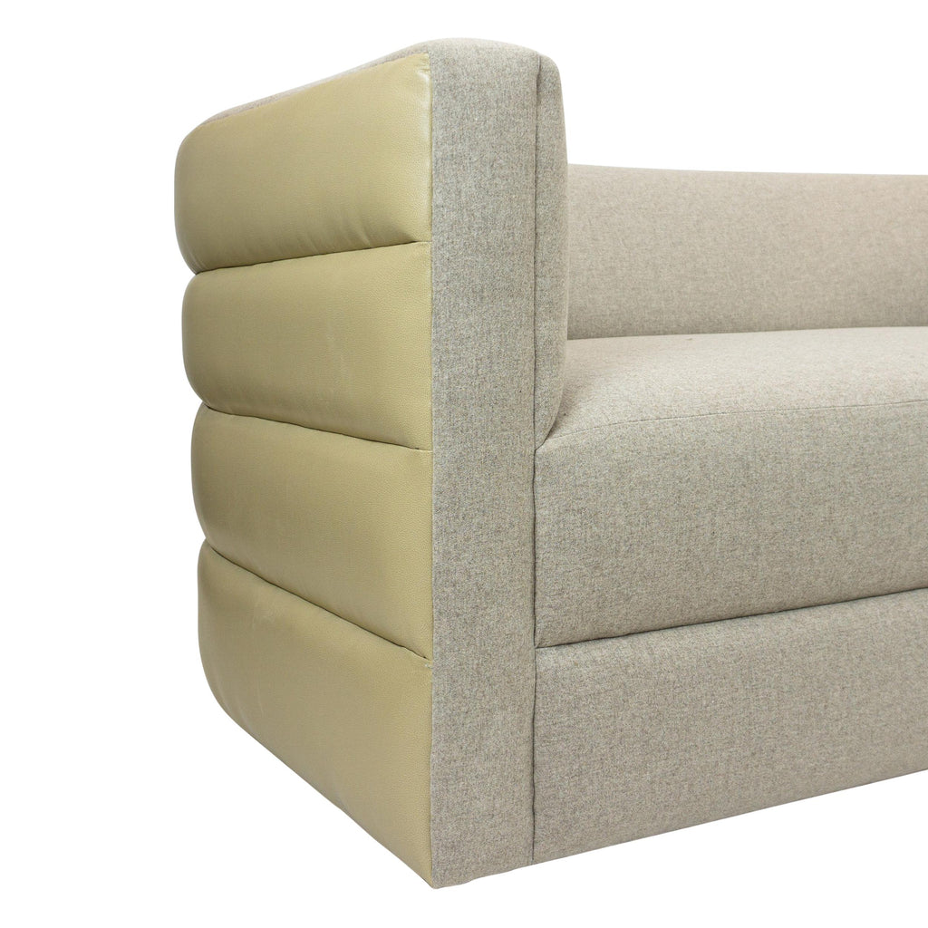 https://a.1stdibscdn.com/club-sofa-with-channel-tufting-customizable-for-sale-picture-7/f_21233/f_343996121684771357086/Channeled_Back_Love_Seat_Arm_Detail1_master.jpg