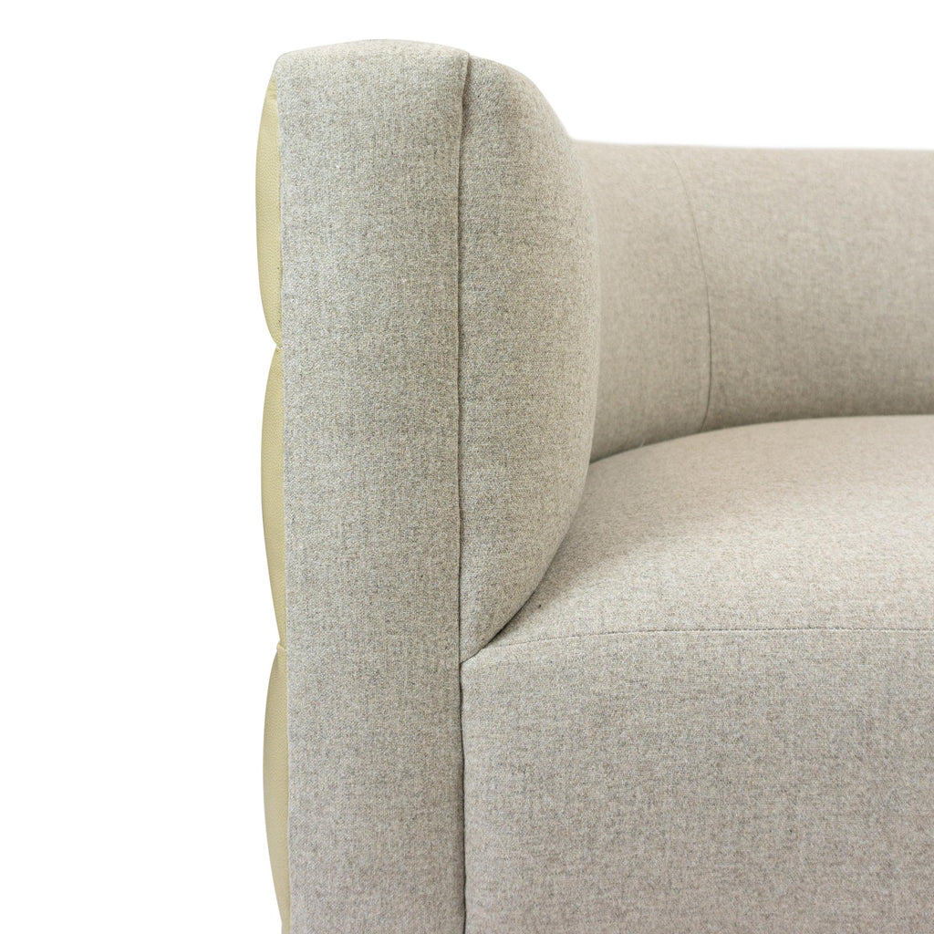 https://a.1stdibscdn.com/club-sofa-with-channel-tufting-customizable-for-sale-picture-9/f_21233/f_343996121684771387432/Channeled_Back_Love_Seat_Arm_Detail3_master.jpg