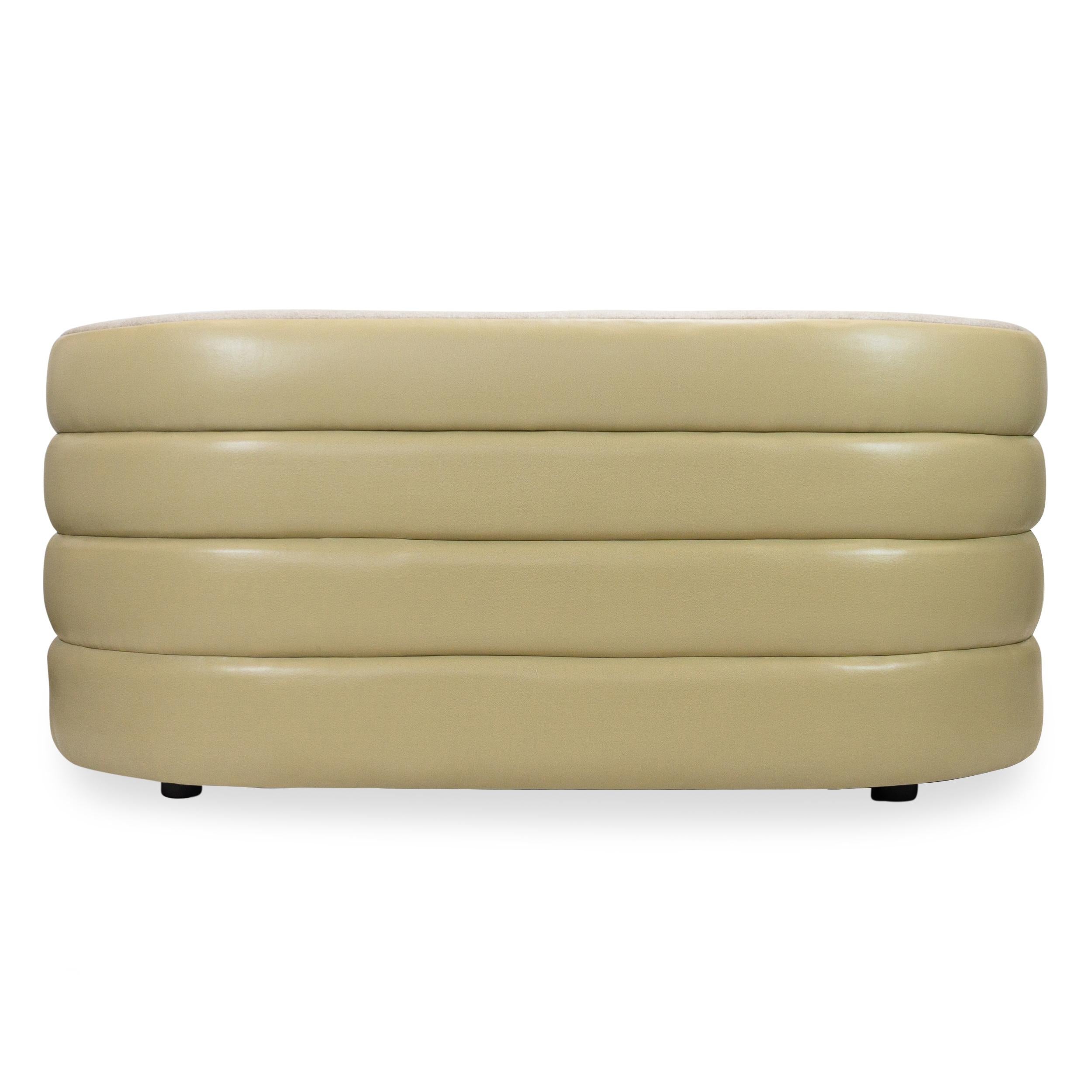 https://a.1stdibscdn.com/club-sofa-with-channel-tufting-customizable-for-sale-picture-12/f_21233/f_343996121684771363125/Channeled_Back_Love_Seat_Back_master.jpg