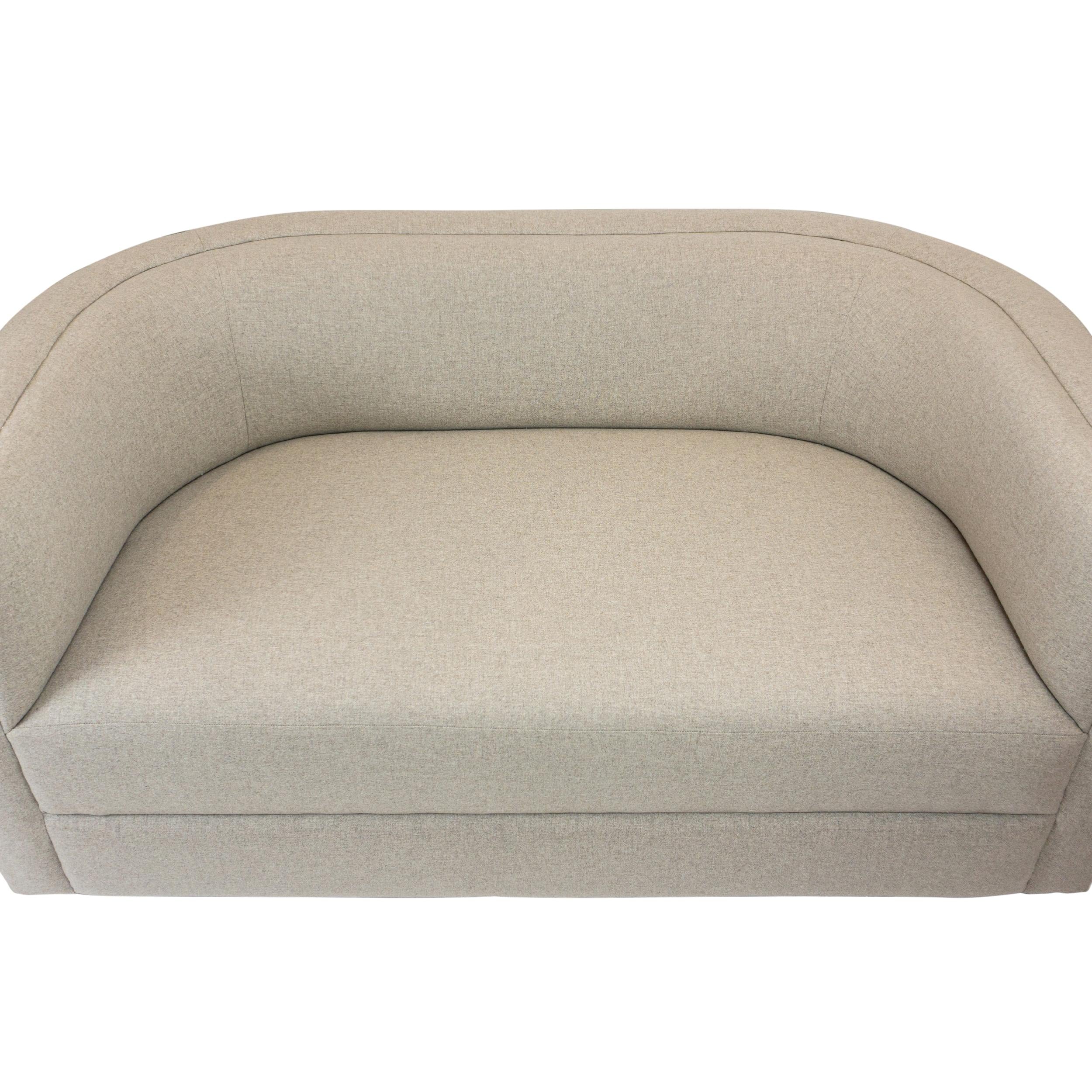 https://a.1stdibscdn.com/club-sofa-with-channel-tufting-customizable-for-sale-picture-19/f_21233/f_343996121684771418978/Channeled_Back_Love_Seat_Top_Detail_master.jpg