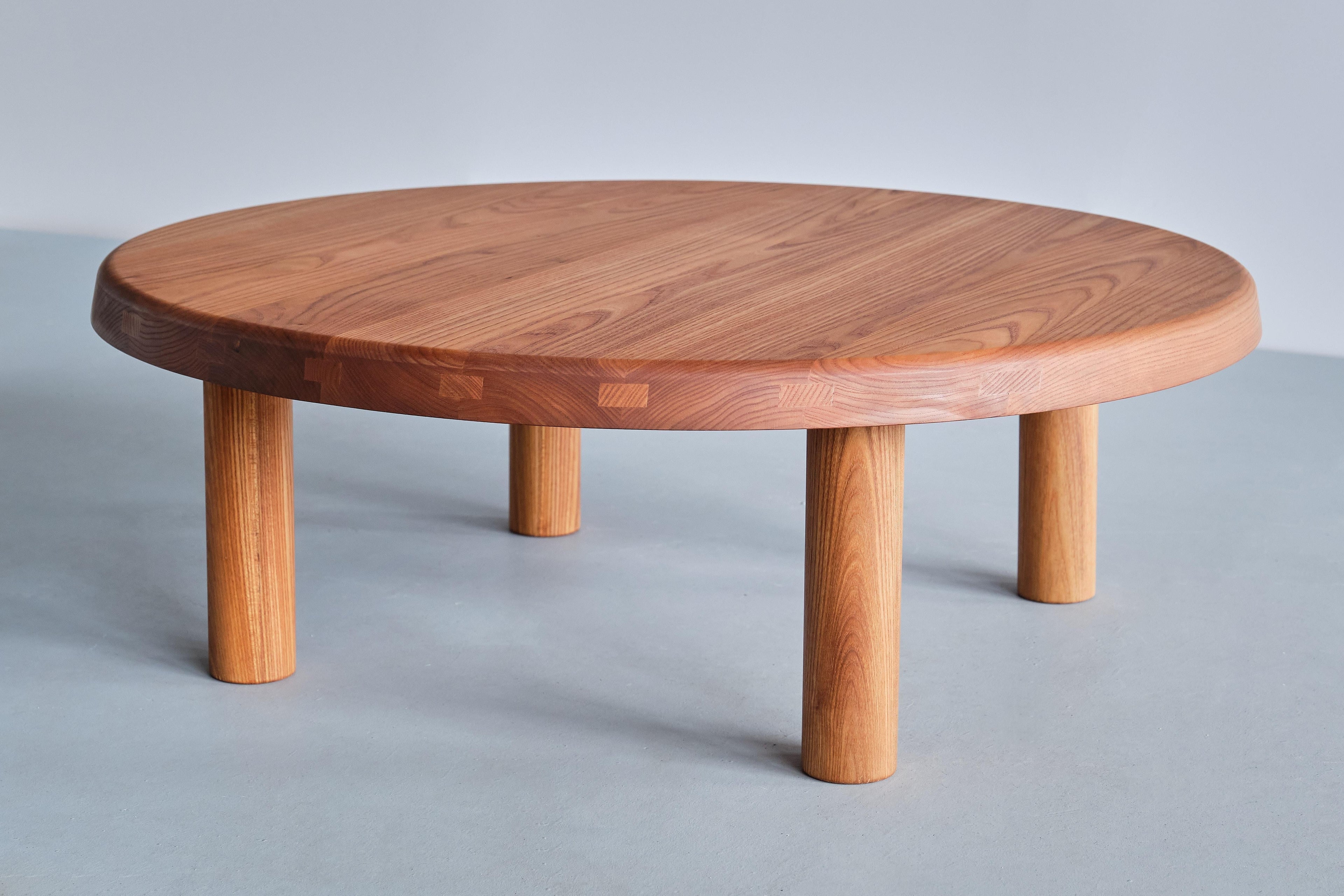 https://a.1stdibscdn.com/pierre-chapo-t02m-coffee-table-in-solid-elm-chapo-creation-france-2023-for-sale-picture-9/f_18033/f_435308921738944283806/ChapoTable_4_master.jpg