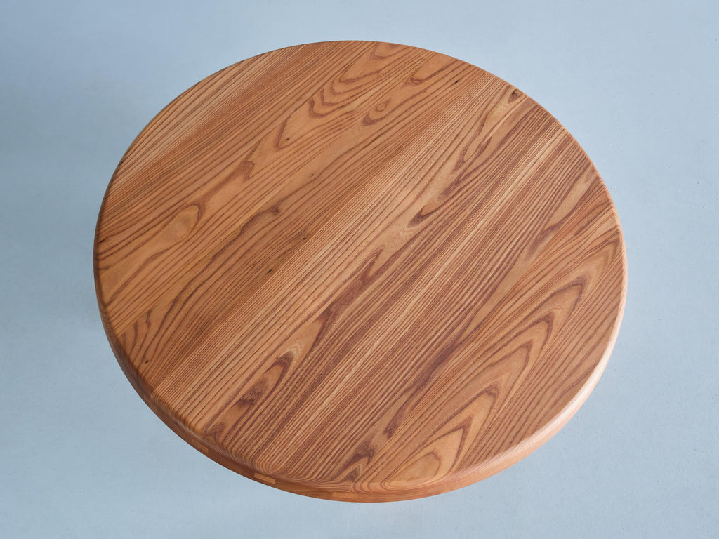 https://a.1stdibscdn.com/pierre-chapo-t02m-coffee-table-in-solid-elm-chapo-creation-france-2023-for-sale-picture-6/f_18033/f_435308921738944281100/ChapoTable_7_master.jpg